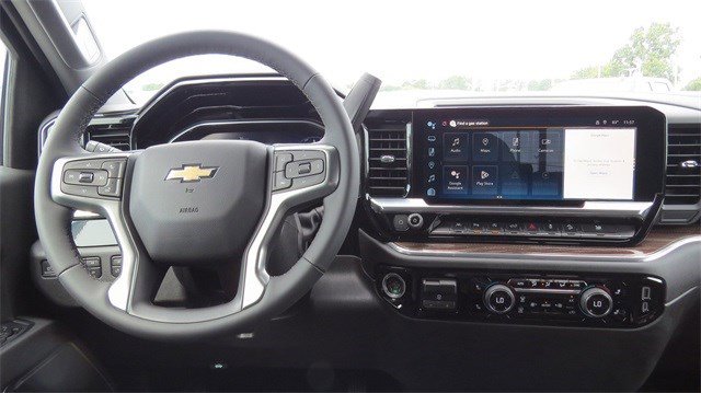 New 2024 Chevrolet Silverado 1500 Custom Trail Boss w/ LPO, Dark Essentials Package image 24