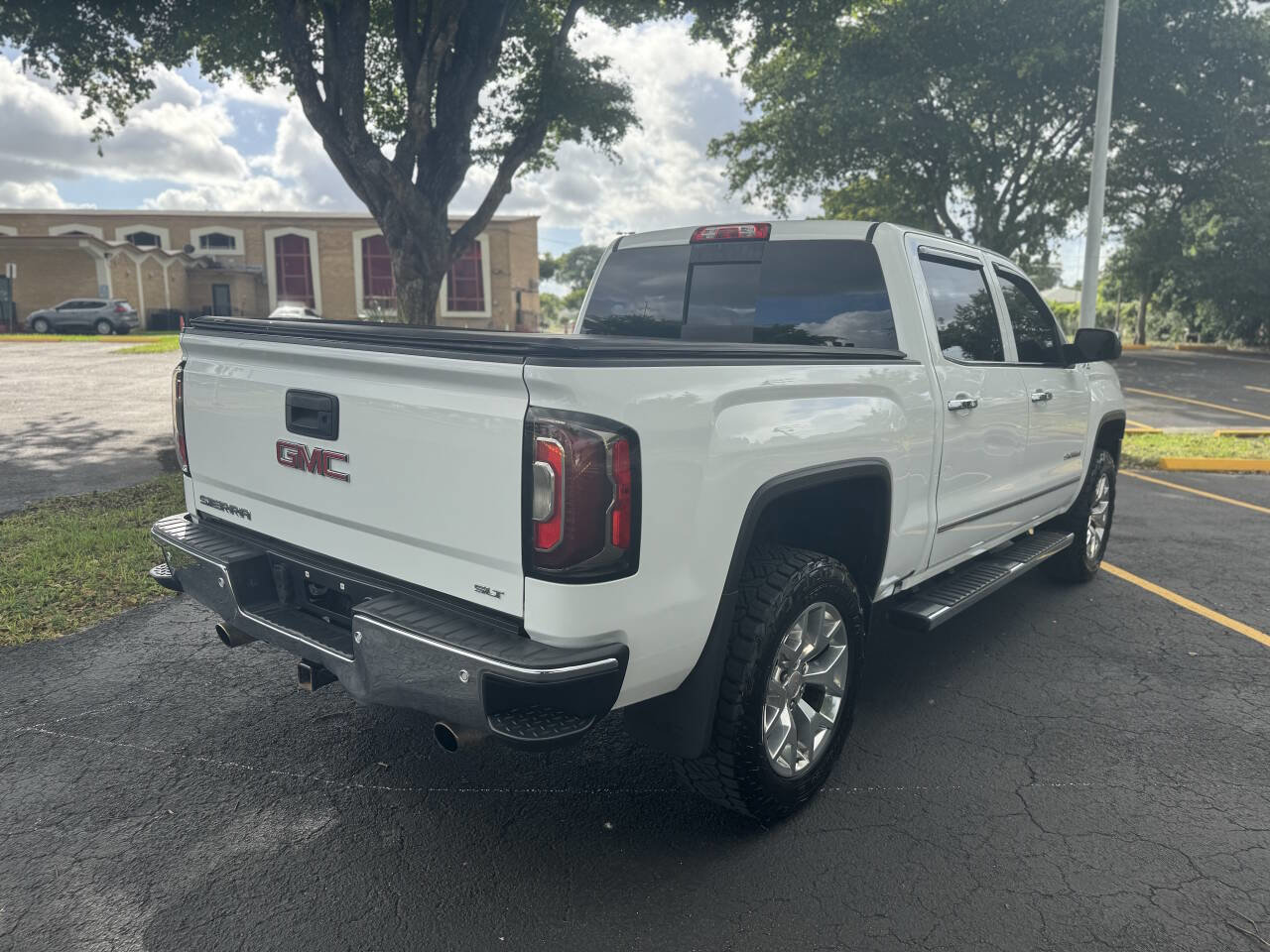 Used 2017 GMC Sierra 1500 SLT image 6