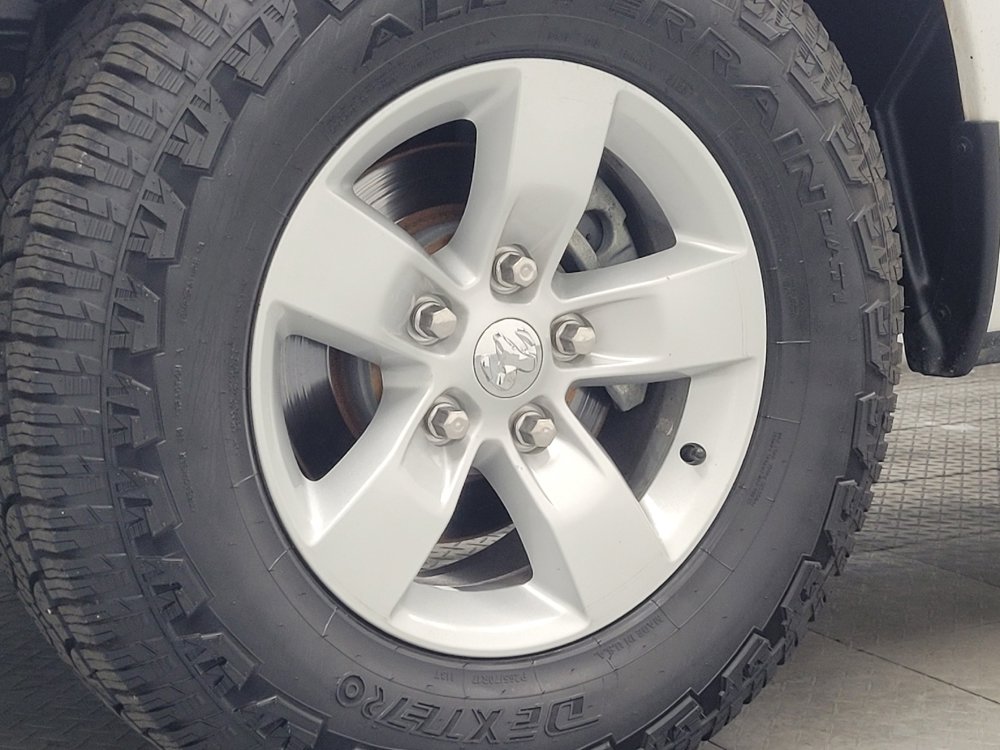 Used 2019 RAM 1500 Classic SLT RWD image 31