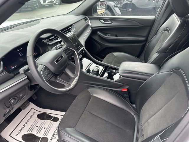 Certified 2023 Jeep Grand Cherokee Altitude AWD/4WD image 13