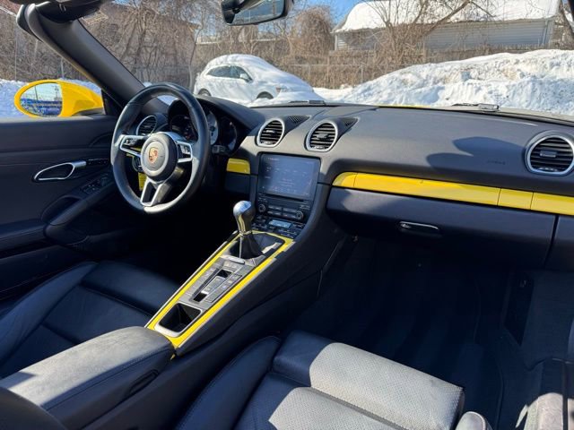 Used 2021 Porsche 718 Boxster S image 16