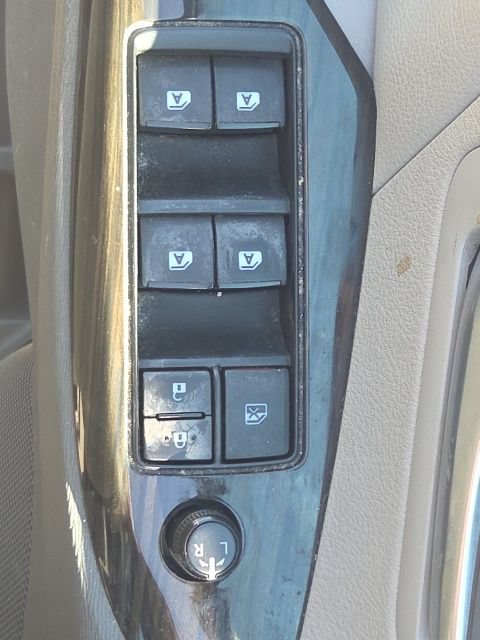 Used 2017 Toyota Sienna XLE w/ XLE Navigation Package FWD image 25
