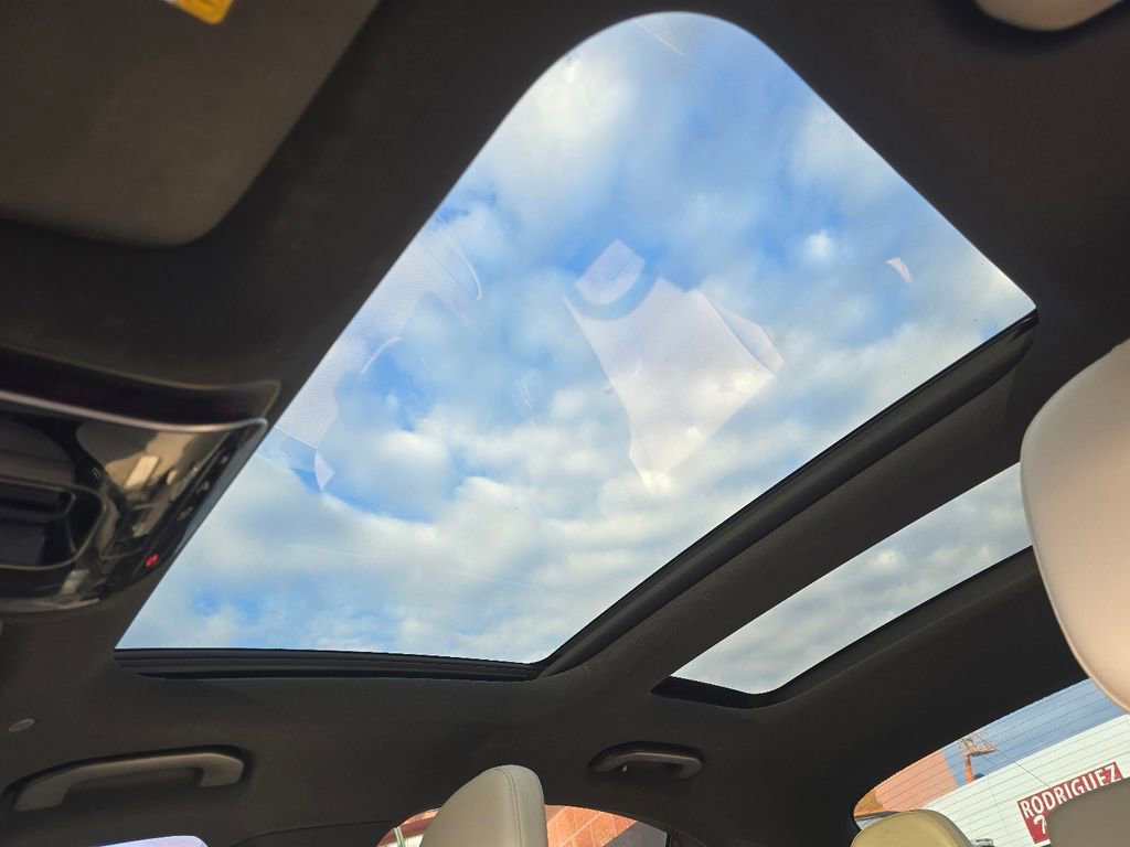 Certified 2023 Mercedes-Benz C 300 4MATIC Sedan image 3