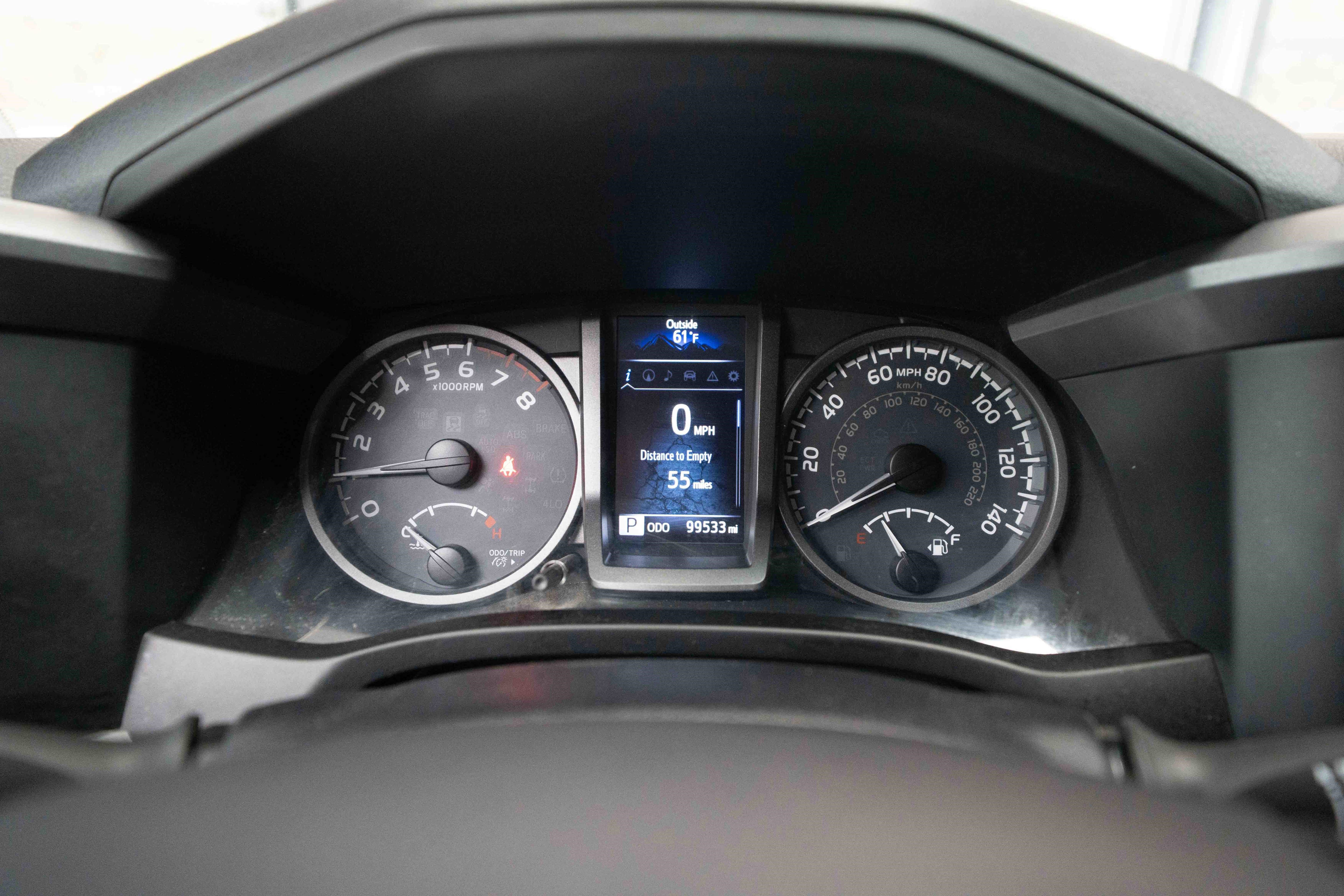 Used 2017 Toyota Tacoma TRD Sport w/ Tow Package (A/T) image 16