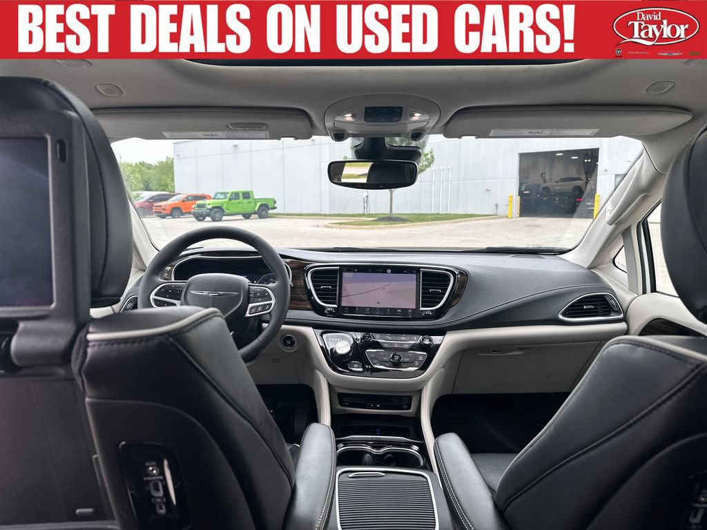 Used 2023 Chrysler Pacifica Limited w/ Uconnect Theater Family Group AWD/4WD image 24