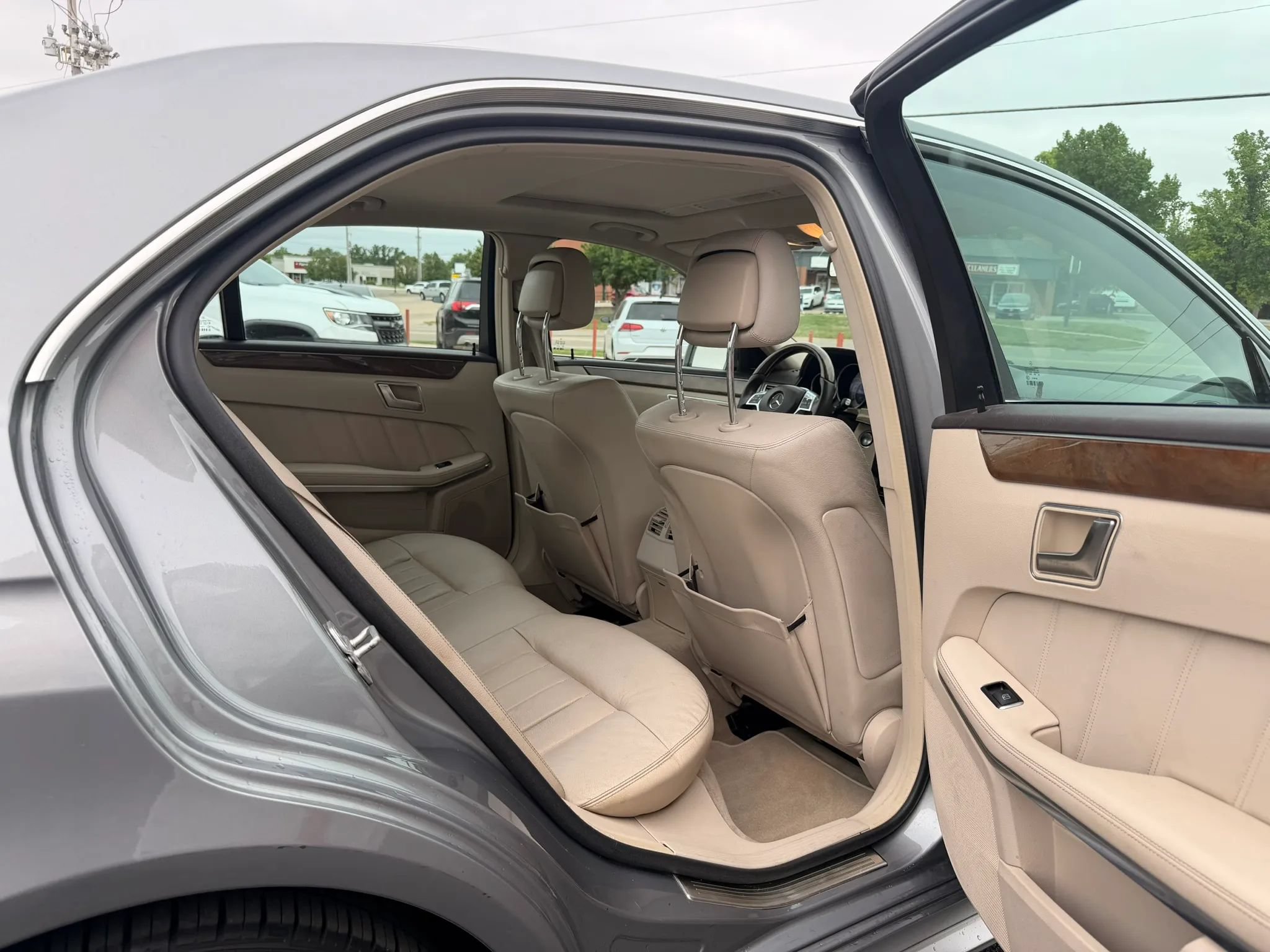 Used 2014 Mercedes-Benz E 350 Sedan image 29