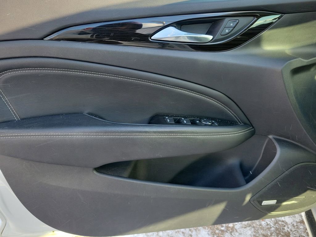 Used 2018 Buick Regal Preferred w/ Sights and Sounds Package image 10