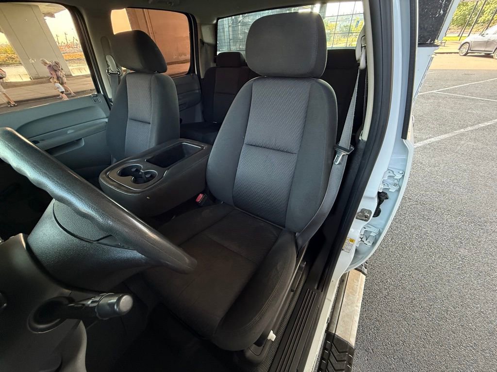 Used 2011 Chevrolet Silverado 2500 W/T AWD/4WD image 43