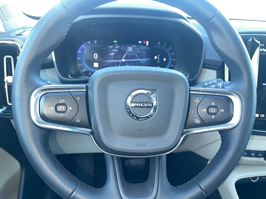 Used 2023 Volvo XC40 B5 Plus w/ Driver Assist Package AWD/4WD image 19