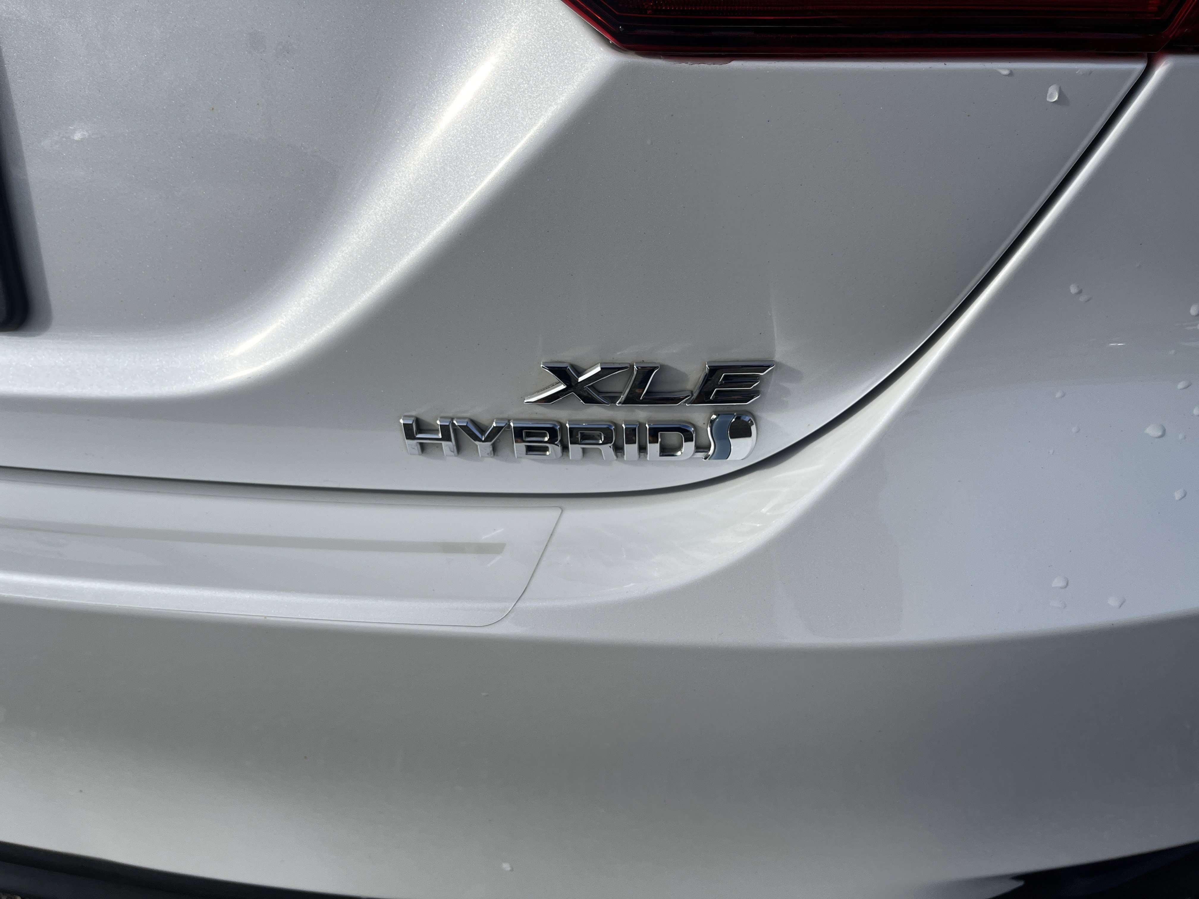 Used 2020 Toyota Camry XLE image 29