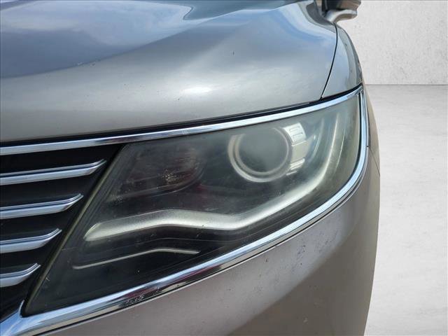Used 2016 Lincoln MKX Select w/ Select Plus Package FWD image 7