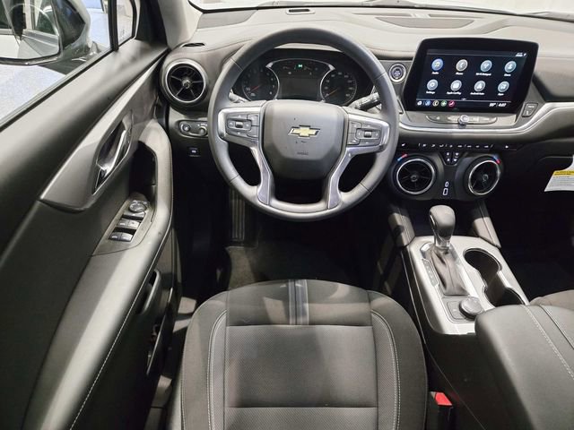 Used 2025 Chevrolet Blazer LT w/ Midnight/Sport Edition image 7