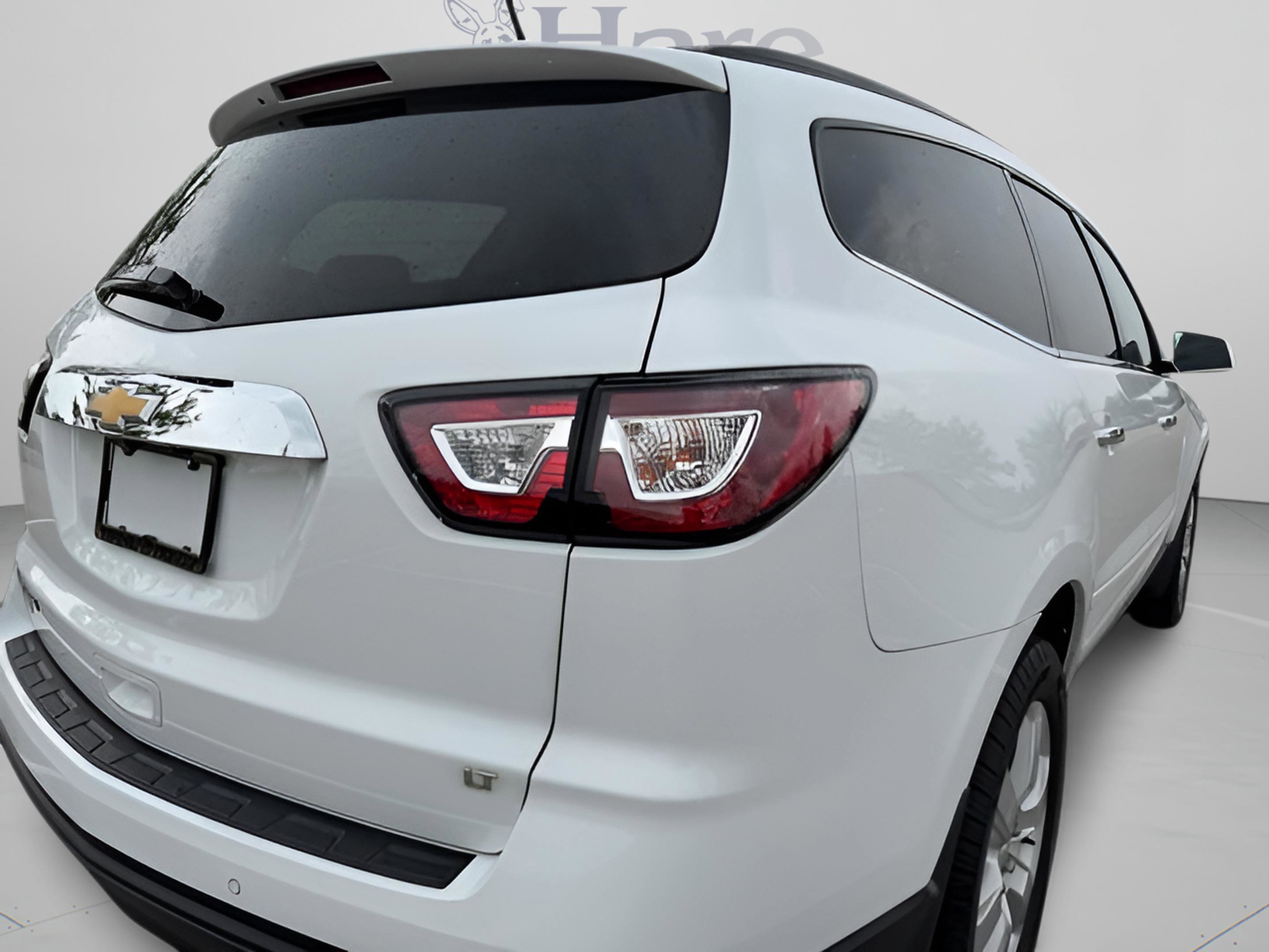 Used 2017 Chevrolet Traverse LT w/ Style and Technology Package FWD image 30