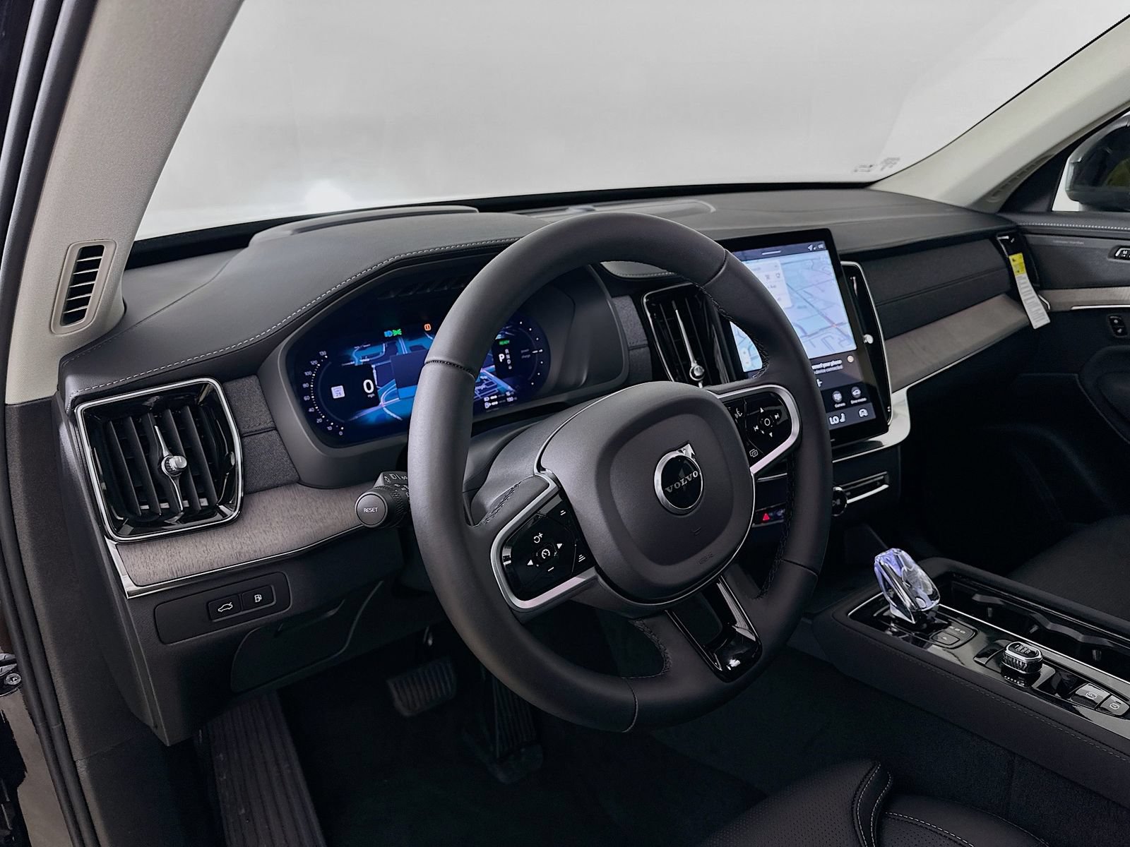 New 2026 Volvo XC90 T8 Ultra w/ Protection Package AWD/4WD image 31