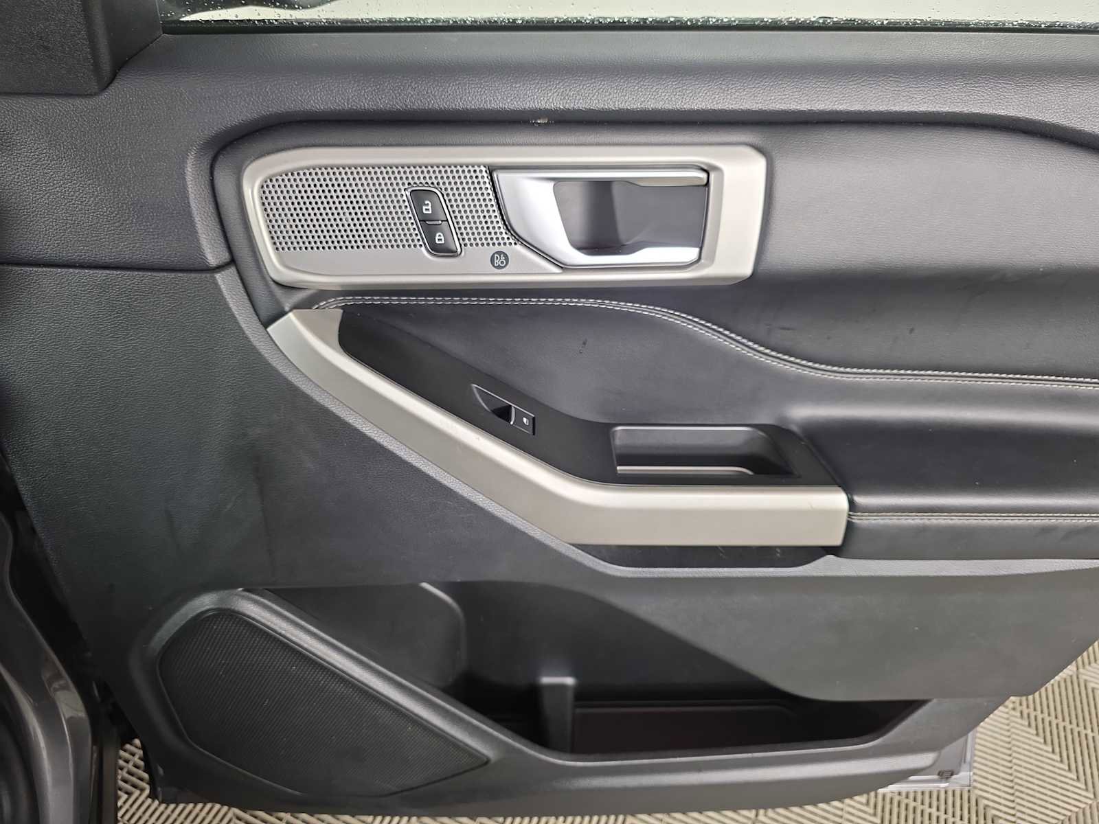 Used 2022 Ford Explorer Limited image 37