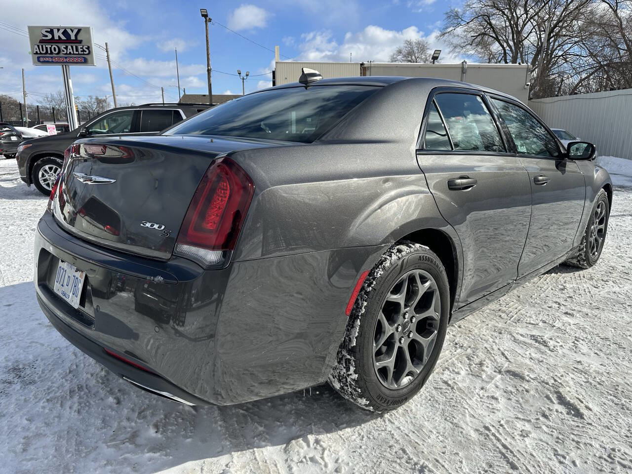 Used 2018 Chrysler 300 S w/ 300S Premium Group image 7