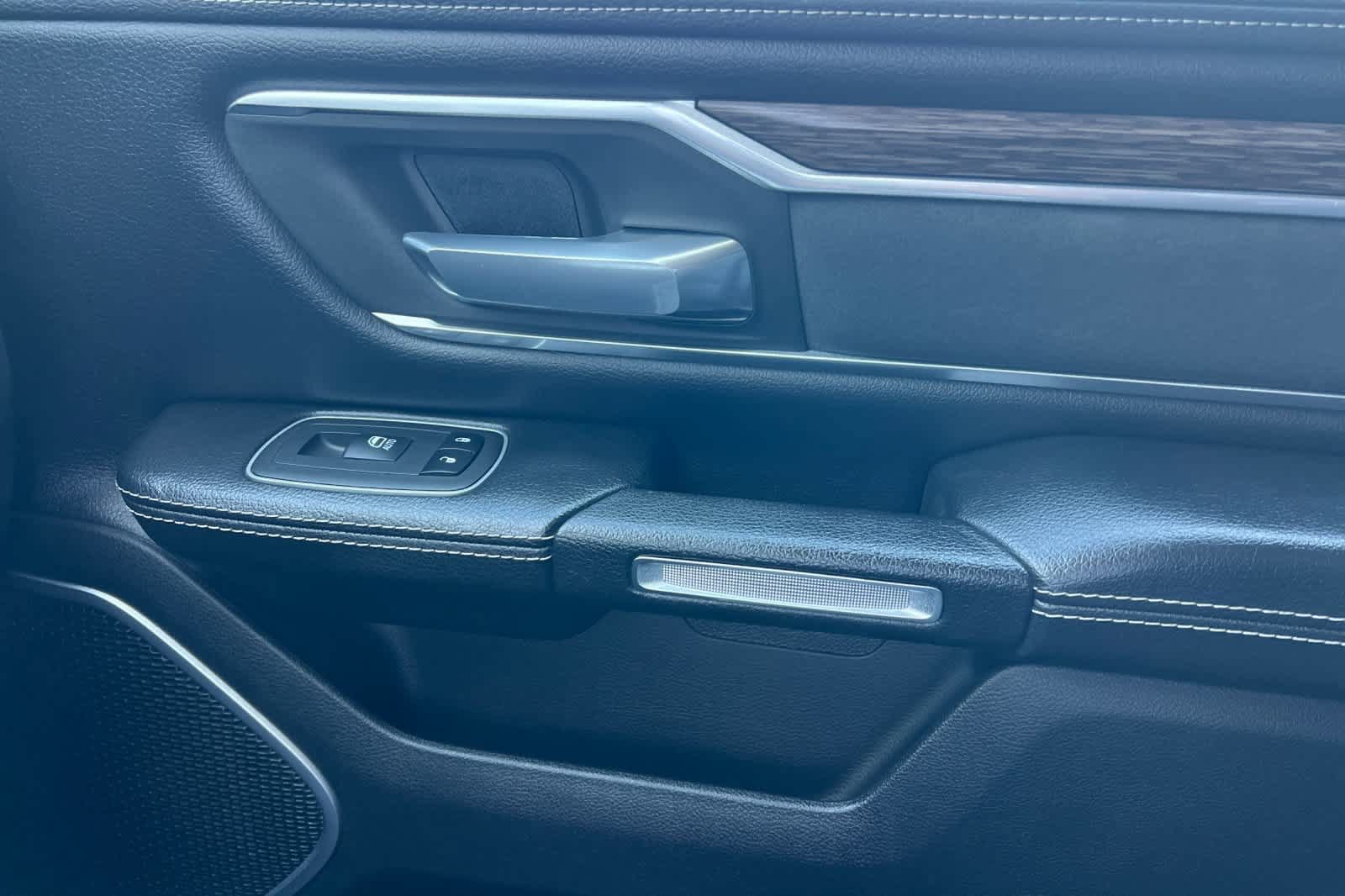 Used 2020 RAM 1500 Laramie RWD image 19