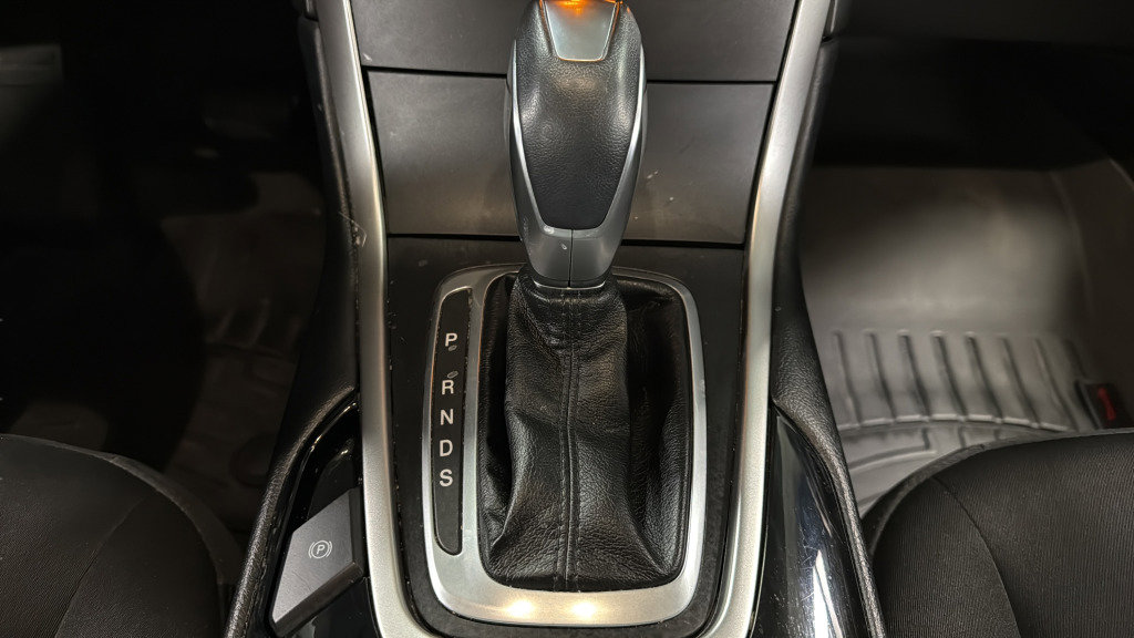 Used 2016 Ford Edge SEL w/ Class II Trailer Tow Package image 39