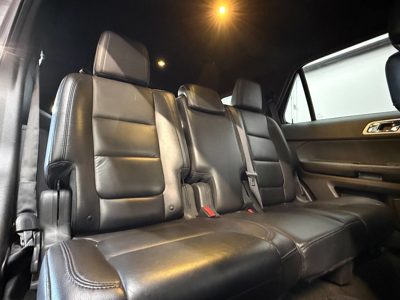 Used 2014 Ford Explorer XLT w/ Equipment Group 202A image 6