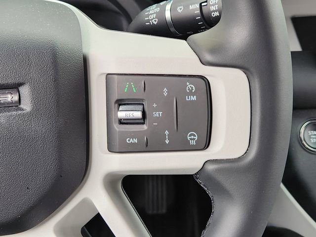 Used 2025 Land Rover Defender 110 X-Dynamic SE AWD/4WD image 28