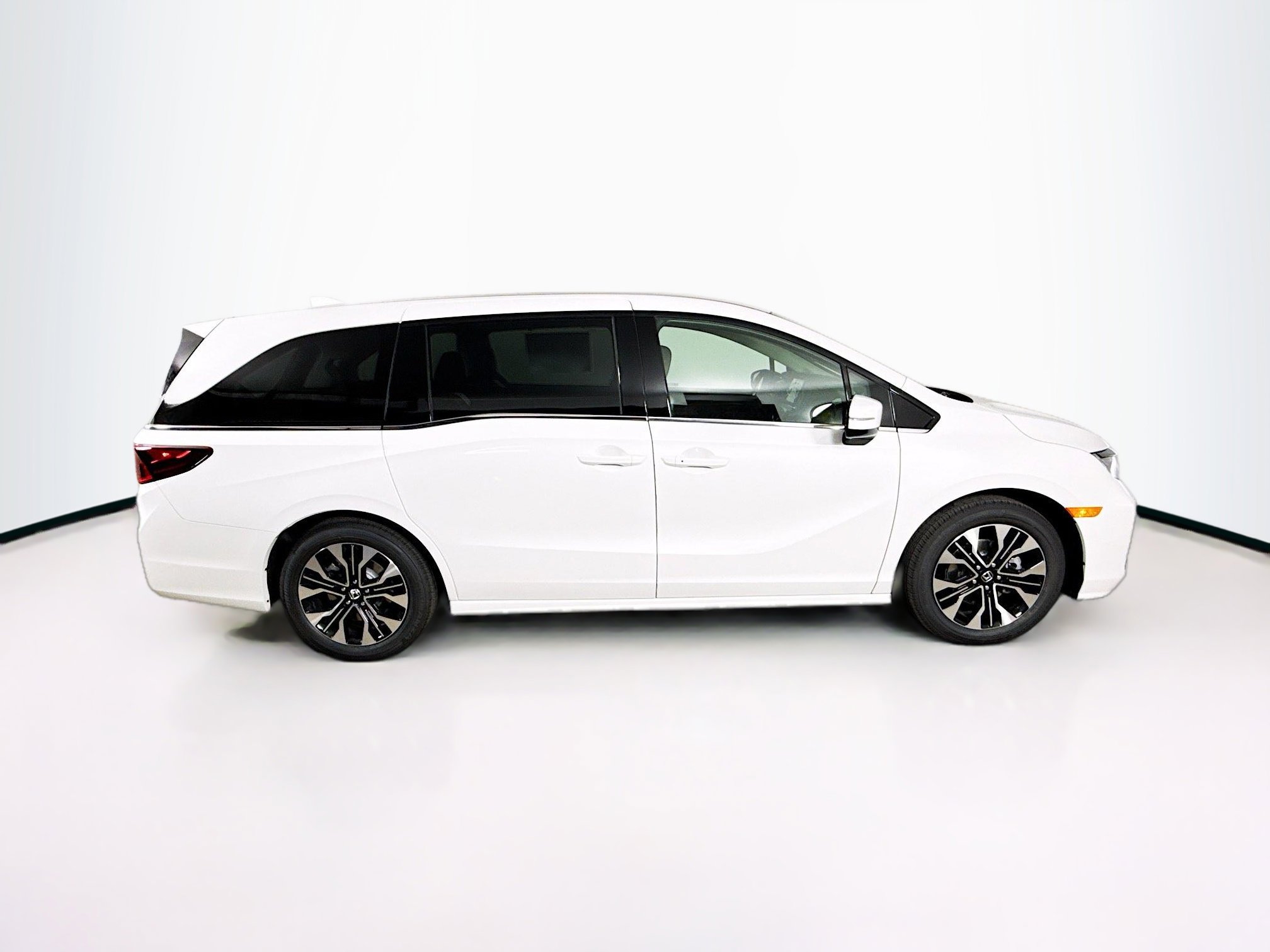 New 2026 Honda Odyssey Elite image 2