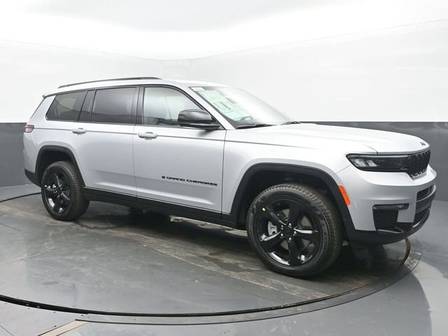 New 2025 Jeep Grand Cherokee L Limited w/ Black Appearance Package image 7