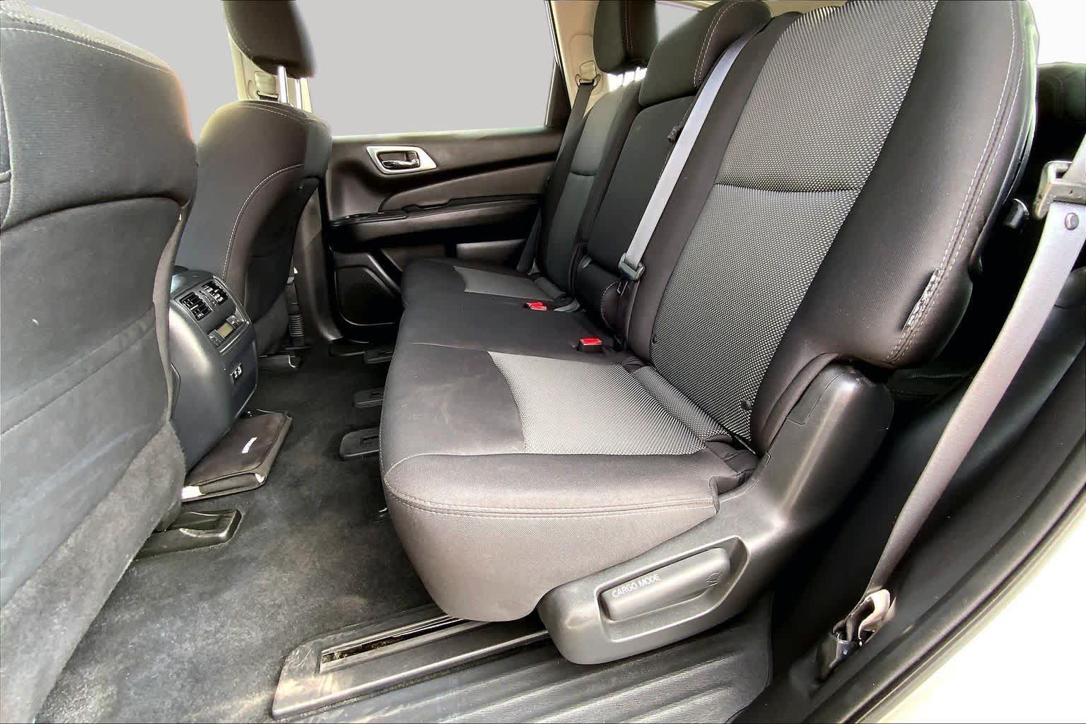 Used 2019 Nissan Pathfinder SV AWD/4WD image 20