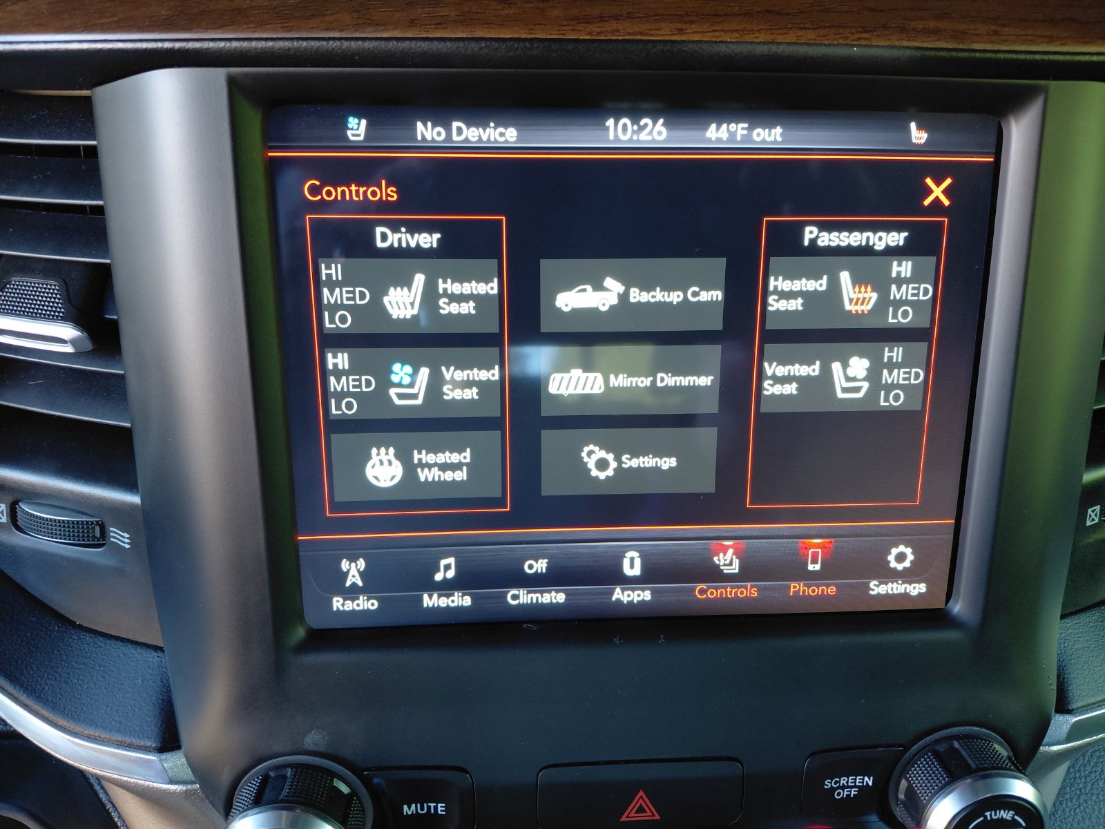 Used 2021 RAM 1500 Laramie AWD/4WD image 11
