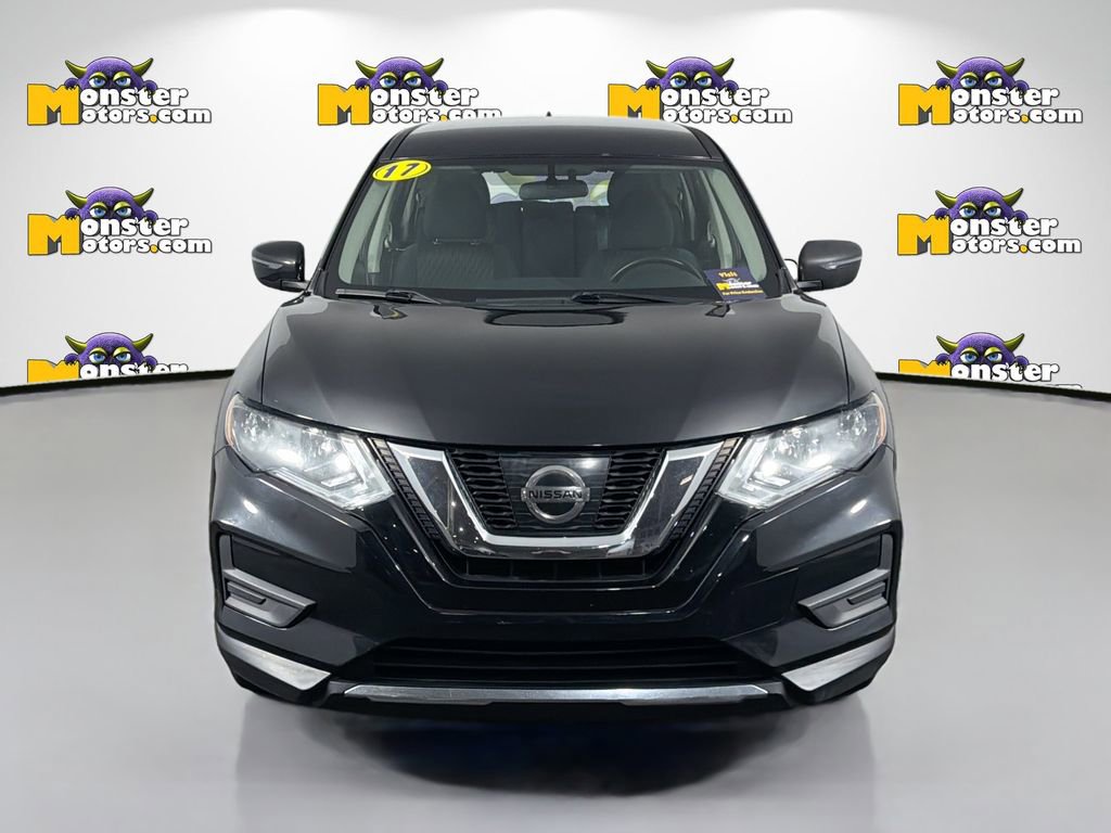 Used 2017 Nissan Rogue S FWD image 2