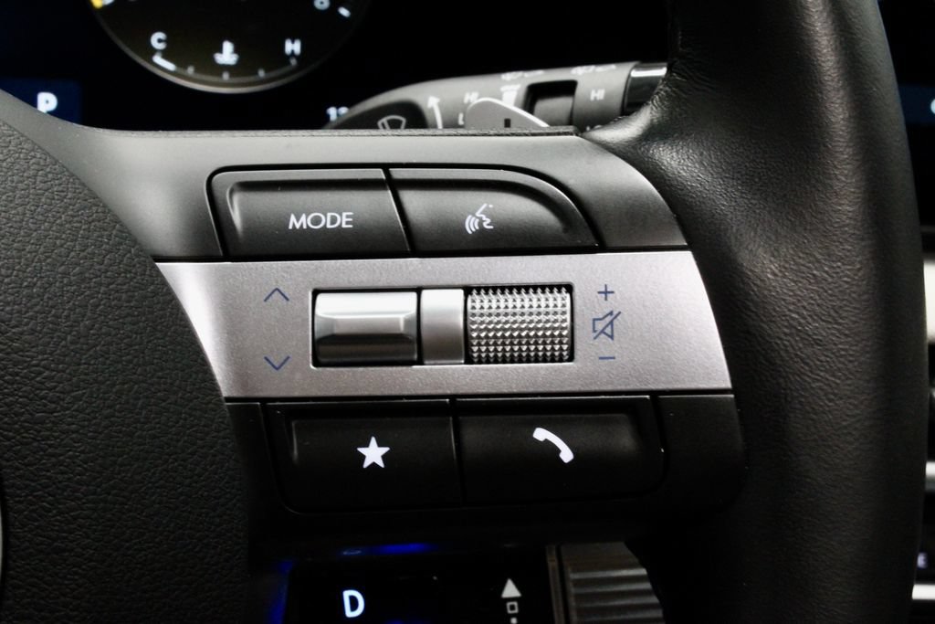 Used 2025 Hyundai Tucson Limited AWD/4WD image 29