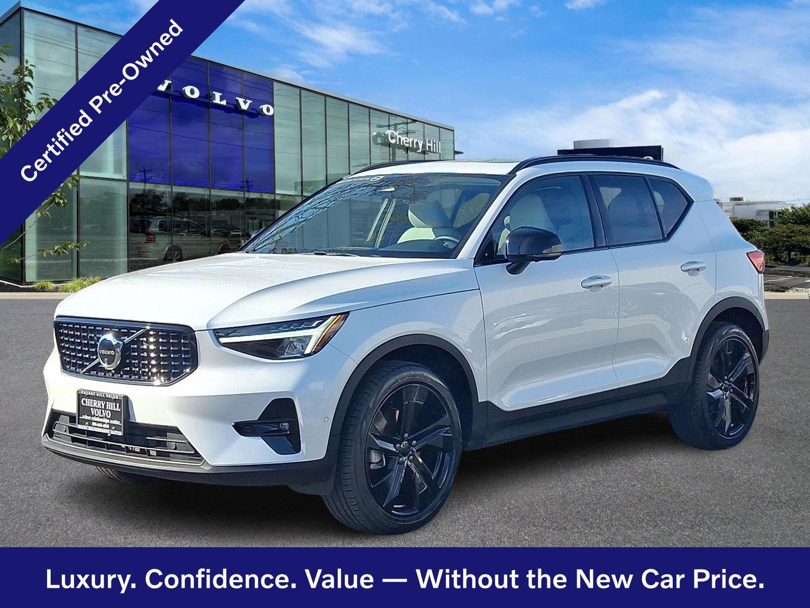 Certified 2023 Volvo XC40 B5 Plus w/ Protection Package Premier image 3