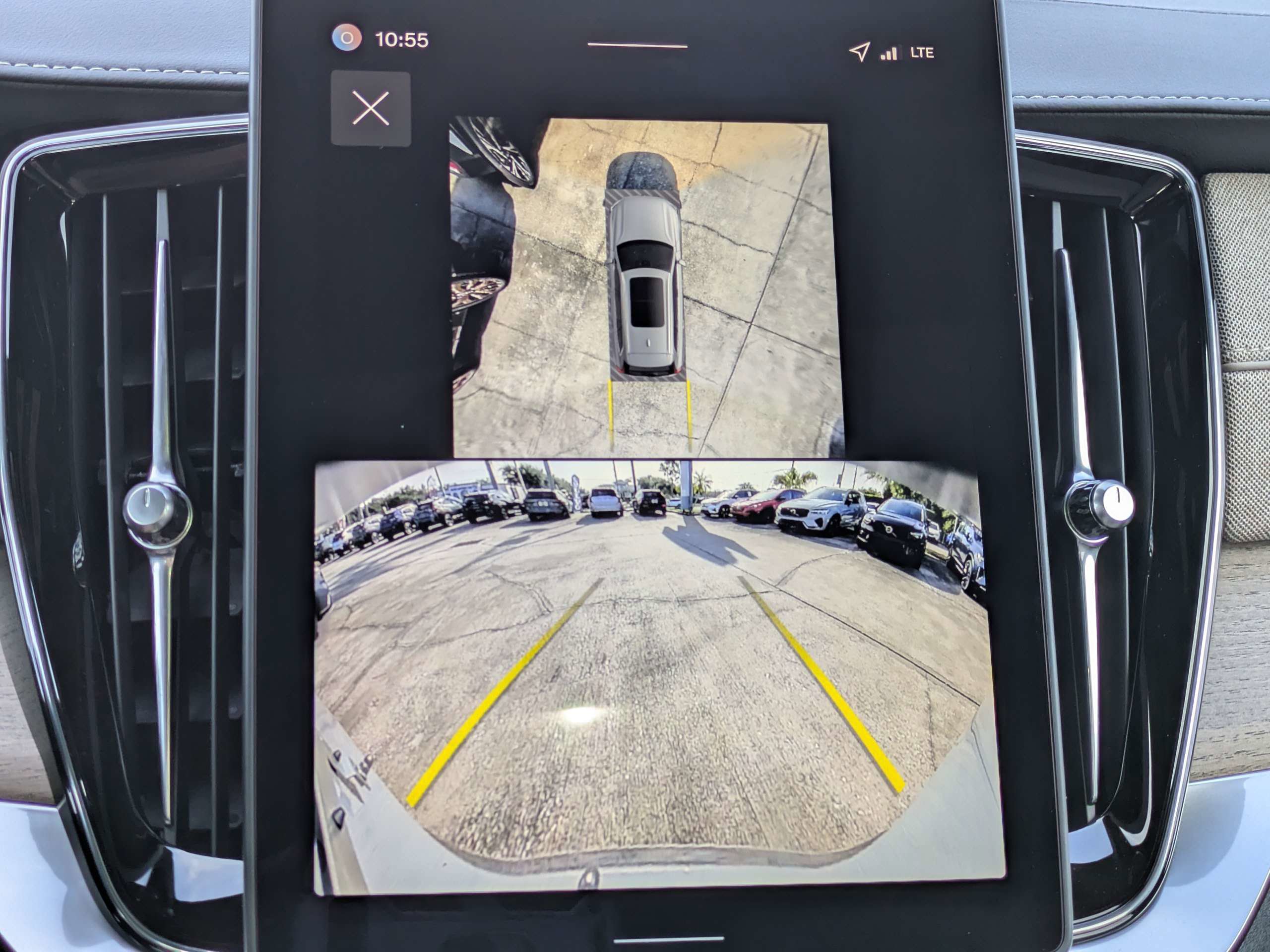 New 2026 Volvo XC90 B6 Plus w/ Protection Package Premier image 29