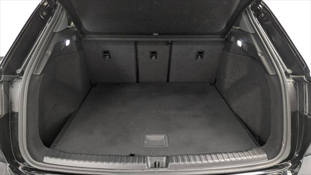 Used 2023 Audi Q4 e-tron Premium Plus RWD image 18