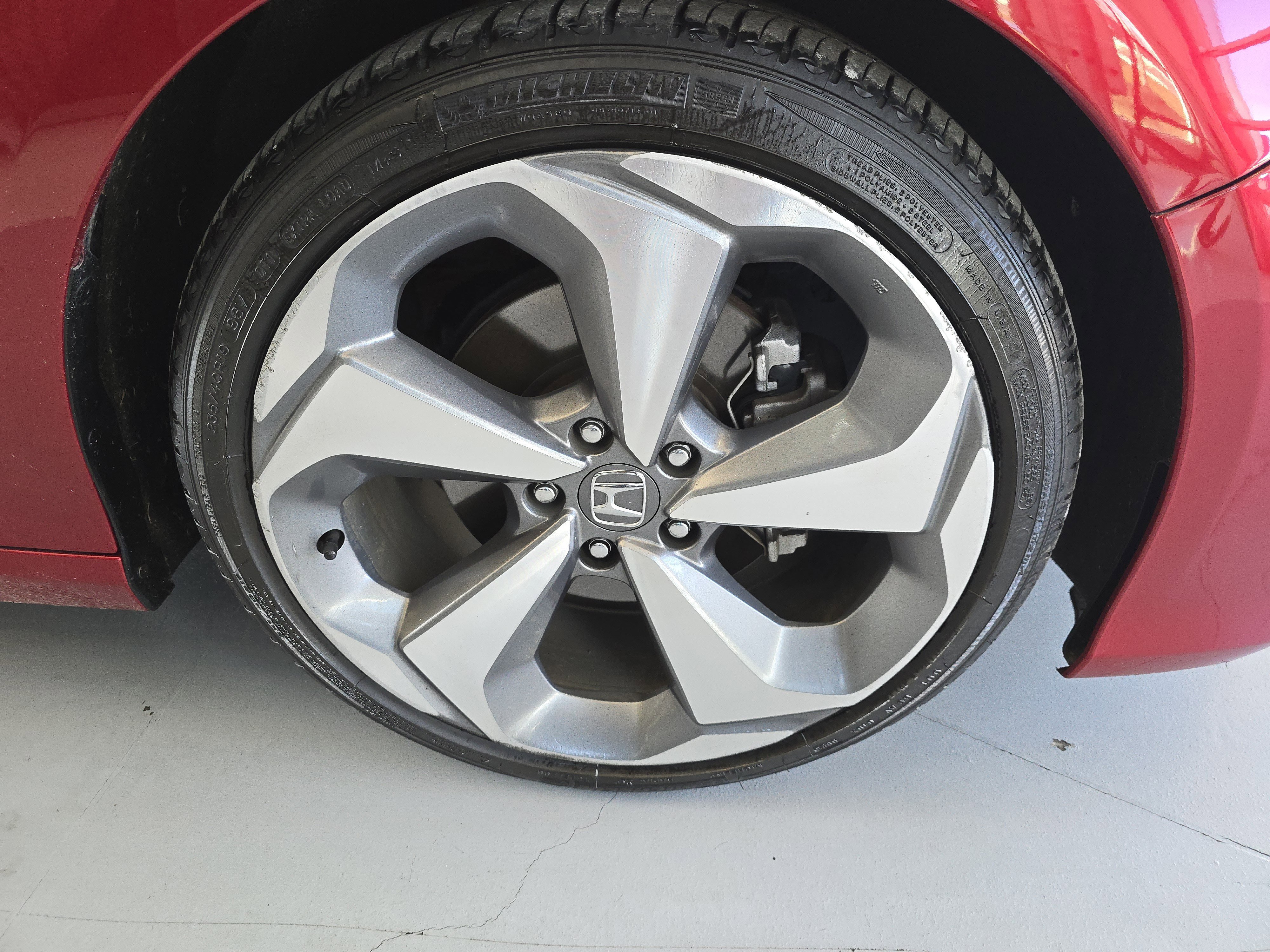 Used 2020 Honda Accord Touring image 11