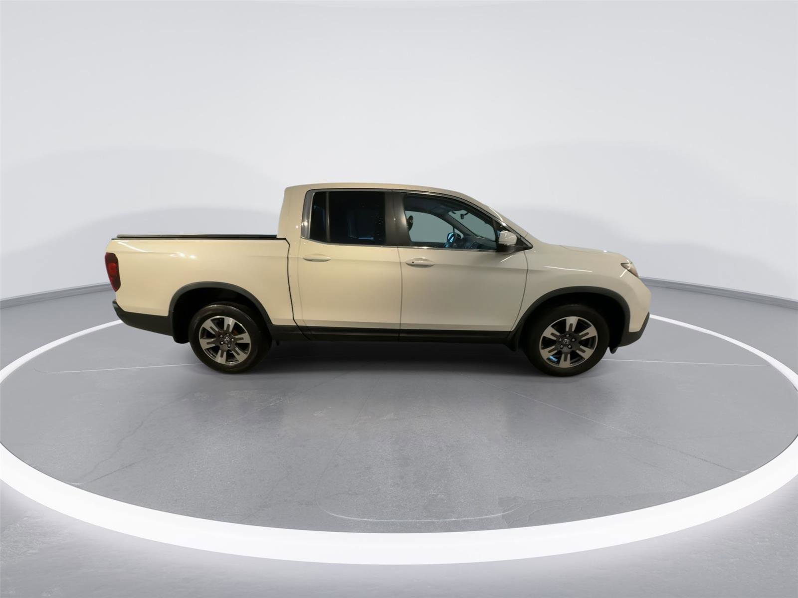 Used 2017 Honda Ridgeline RTL image 9