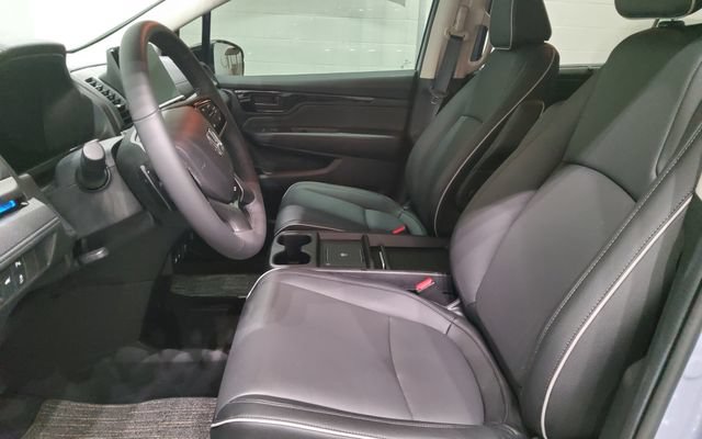 Certified 2026 Honda Odyssey Touring image 13