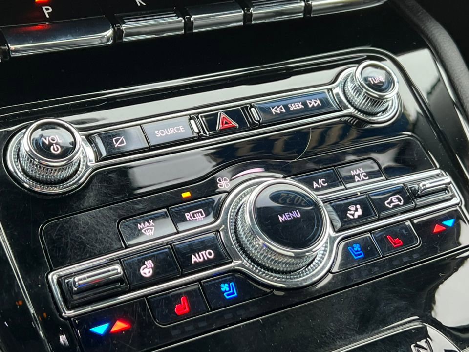 Used 2022 Lincoln Corsair AWD w/ Premium Package image 25