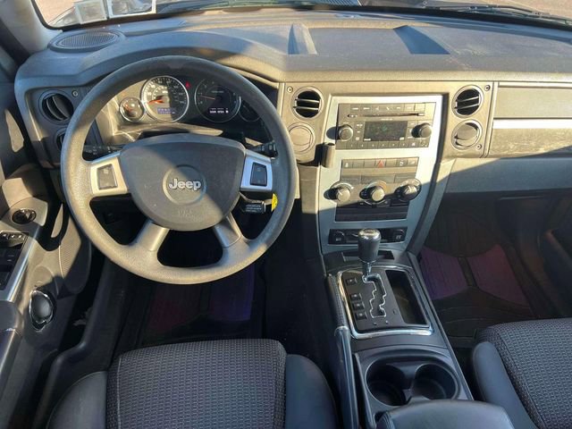 Used 2010 Jeep Commander Sport image 12