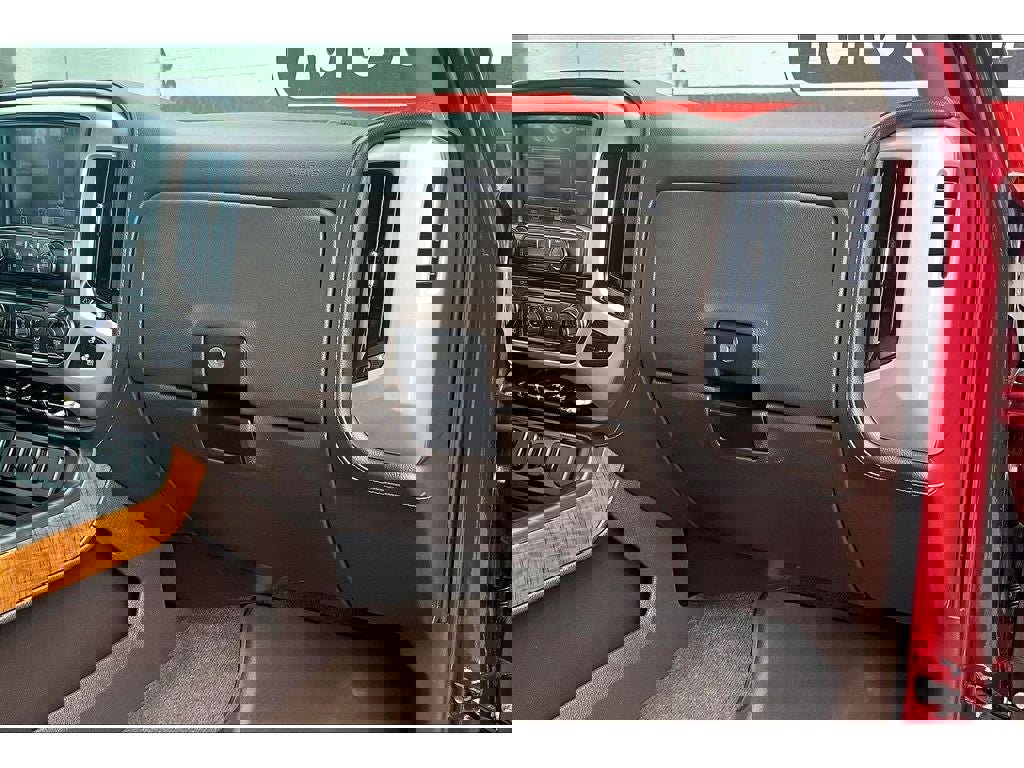 Used 2018 GMC Sierra 1500 SLT image 17