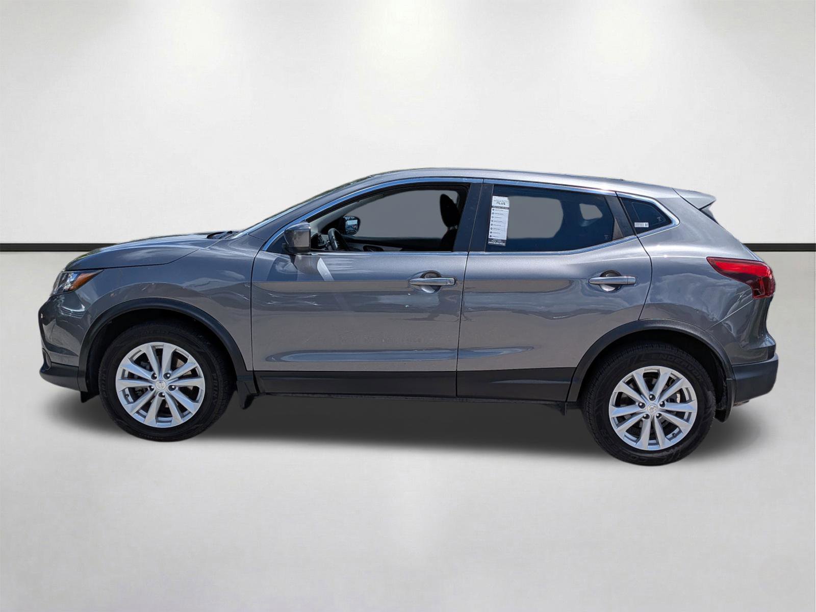 Used 2018 Nissan Rogue Sport S w/ S Appearance Package image 7