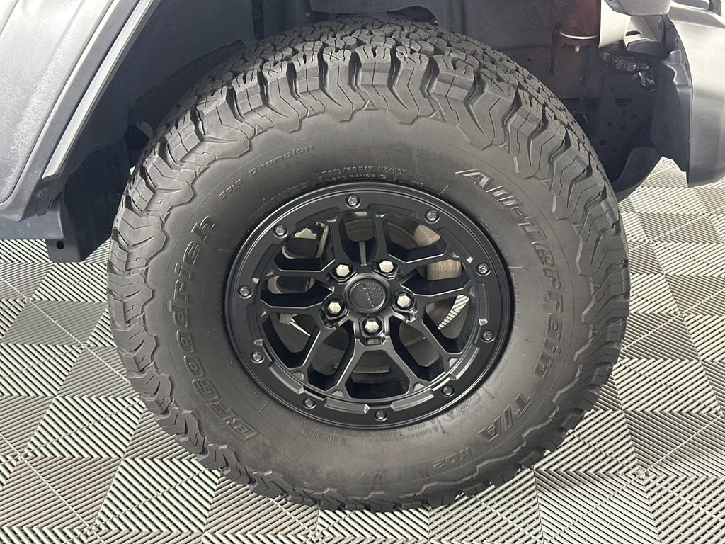 Used 2022 Jeep Wrangler Unlimited Sport w/ Xtreme Recon 35" Tire Package AWD/4WD image 12