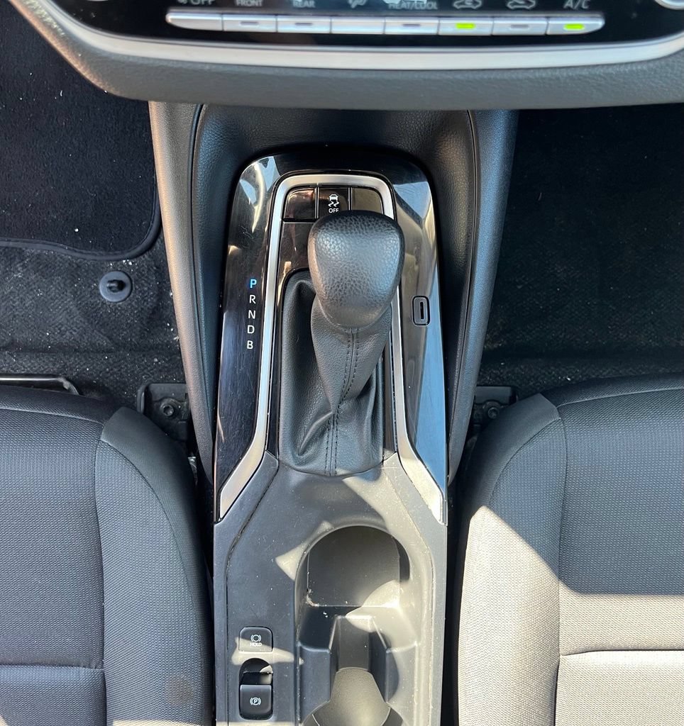 Used 2024 Toyota Corolla LE FWD image 25