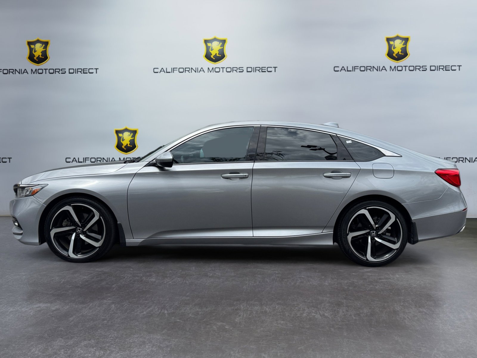 Used 2020 Honda Accord Sport image 2