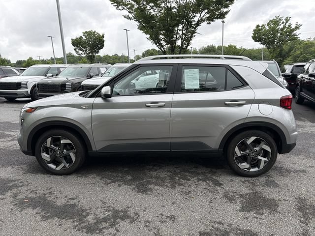 Certified 2023 Hyundai Venue SEL w/ Cargo Package FWD image 4
