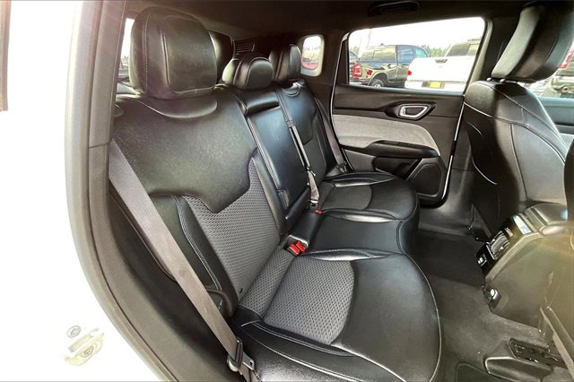 Used 2024 Jeep Compass Latitude image 28