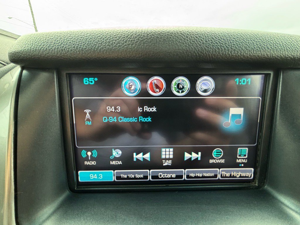 Used 2018 Chevrolet Suburban LT w/ Luxury Package image 36