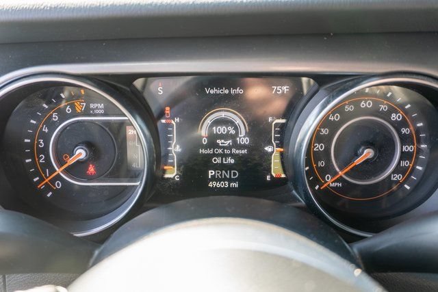 Used 2022 Jeep Gladiator Overland w/ Cold Weather Group AWD/4WD image 16