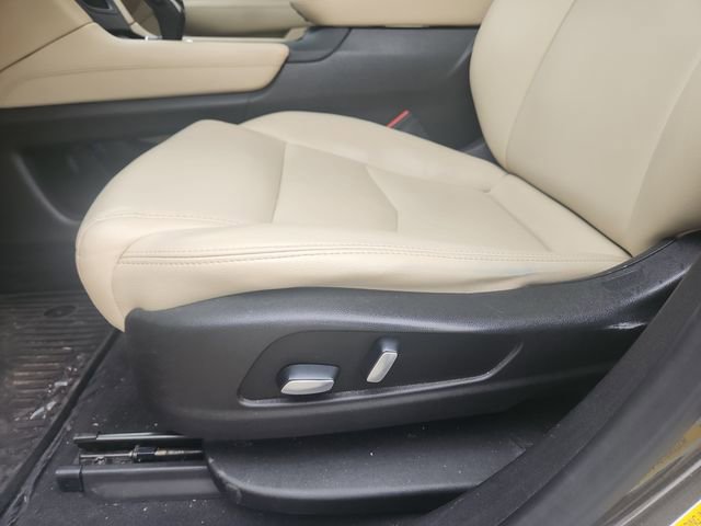 Used 2019 Cadillac XT5 FWD image 23