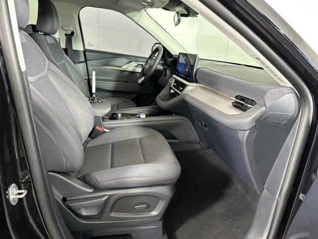 Used 2025 Ford Explorer Active image 28