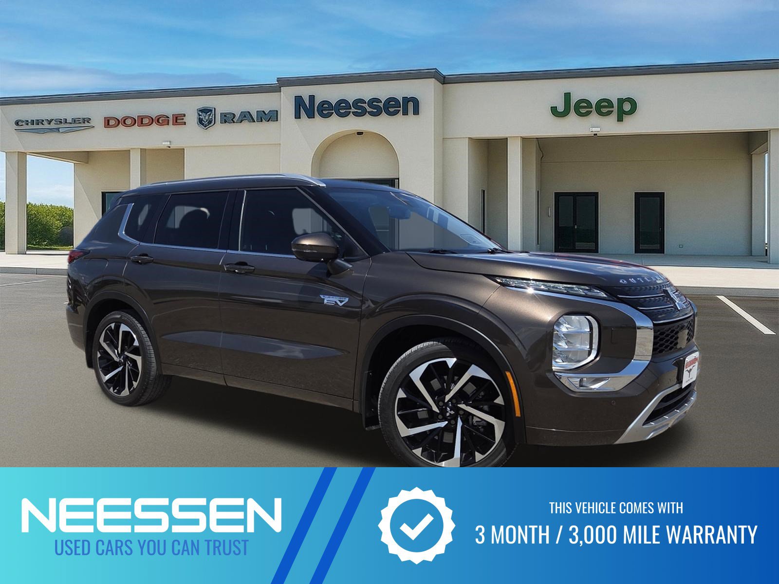 Used 2024 Mitsubishi Outlander SEL Black Edition image 1